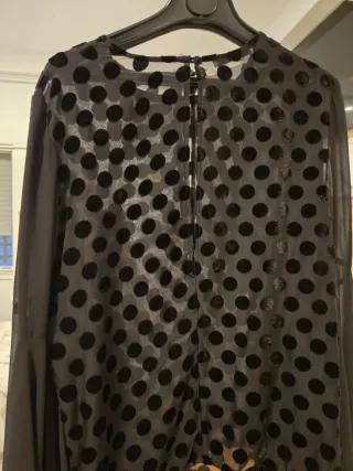 Blusa Mango plumeti negra Talla S