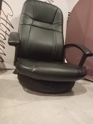 Silla de oficina giratoria con ruedas