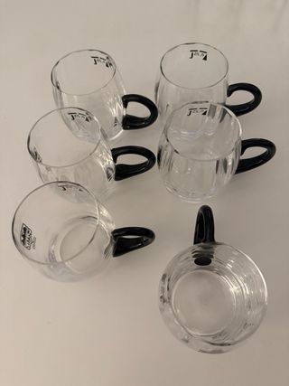 Lote vasos y copas transparentes y negras