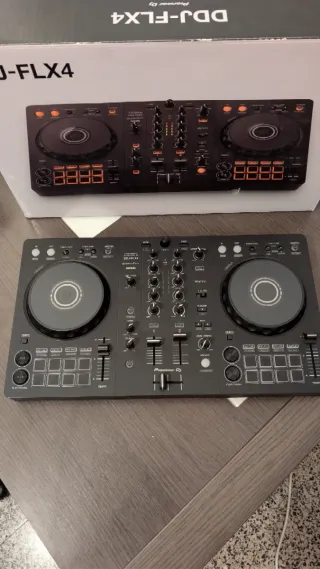 Controladora DJ Pioneer DDJ-FLX4