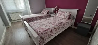 Cama individual blanca, 90x200.