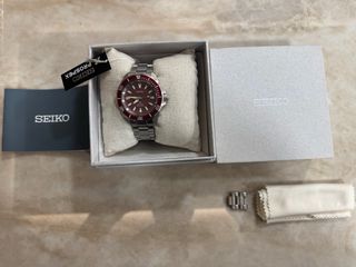Reloj Seiko Samurai Rojo y Plateado