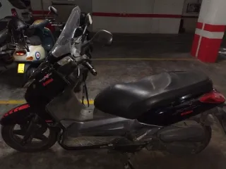 Yamaha Xmax 125 para recambios LA MOTO NO FUNCIONA