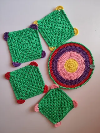 Set 5 sottotazza uncinetto colorati