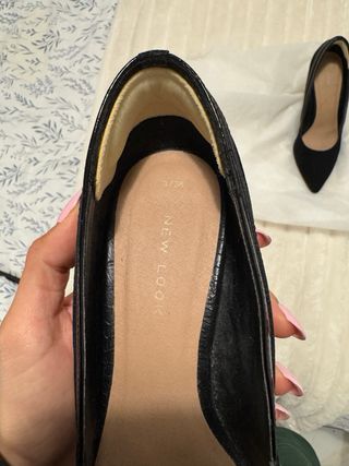 Zapatos de tacón negros