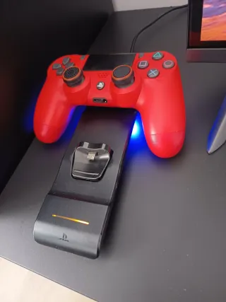 Caricabatterie doppio per controller PS4 PDP Ultra Slim