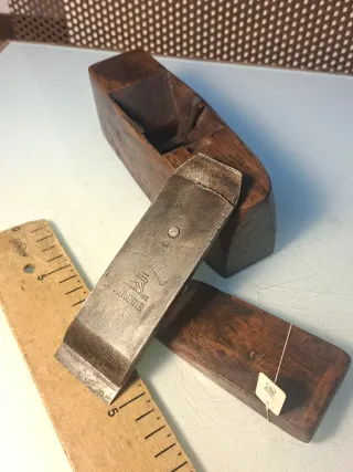 Cepillo de carpintero francés