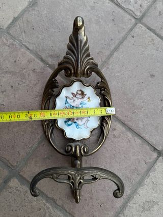 Appendiabiti in ottone con ceramica Cervilli