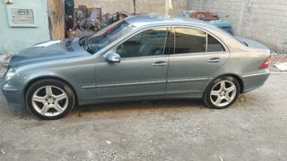 Mercedes-Benz C 220 2004