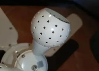 Ventilador de techo blanco