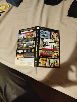 5€/ud Juegos PSP: Grand Theft Auto y los Simpsons