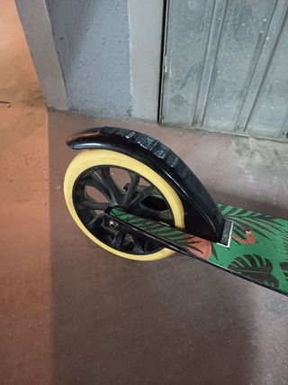 Patinete Revoe plegable con freno