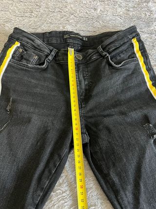 Pantalón vaquero negro Zara Trafaluc Talla 38 Y2K