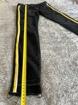 Pantalón vaquero negro Zara Trafaluc Talla 38 Y2K