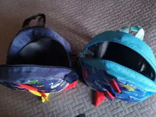Mochila infantil dinosaurios 3D
