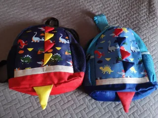 Mochila infantil dinosaurios 3D
