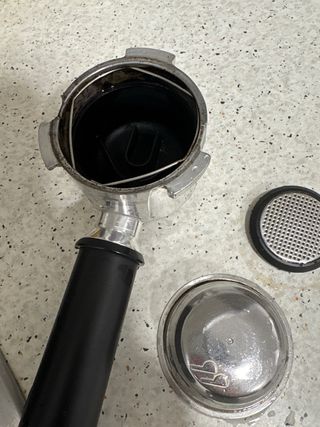 Cafetera De'Longhi Dedica Blanca