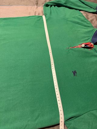 Polo Burberry Talla M Verde. Manga larga.