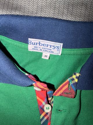 Polo Burberry Talla M Verde. Manga larga.