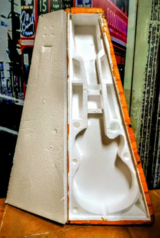 Caja de envío profesional porespan guitarra LP