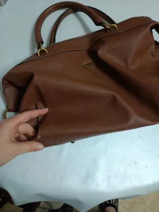 Bolso Guess Marrón Piel Sintética Para restaurar