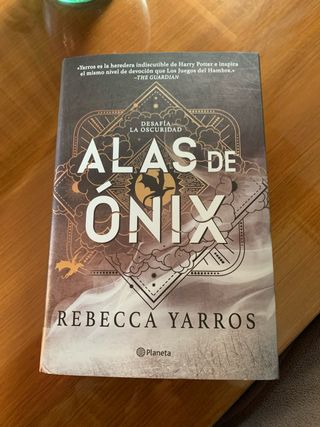Edición exclusiva y limitada de Alas de Ónix