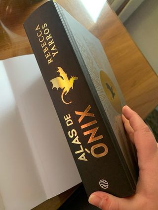 Edición exclusiva y limitada de Alas de Ónix