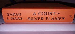 A Court of Silver Flames (A Court of Thorns and...