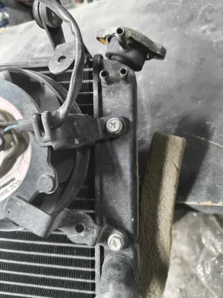 Radiador y electro Yamaha R6