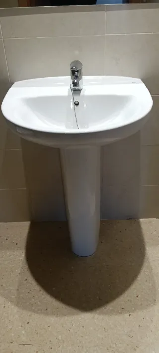 2 Lavabos pica Roca. Incluye tornillos