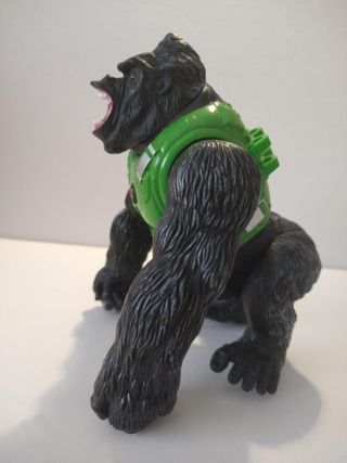 Lote Action Man: 2 figuras y gorila