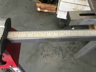 Mesa de ingletadora FERM MULTY con tres enchufes y