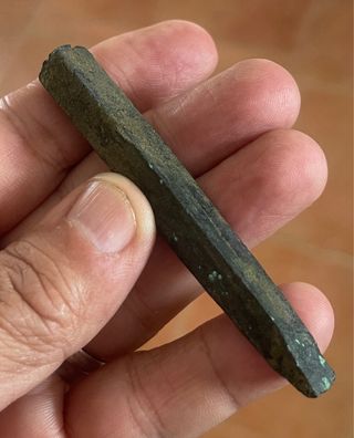 Cincel de bronce de Egipto