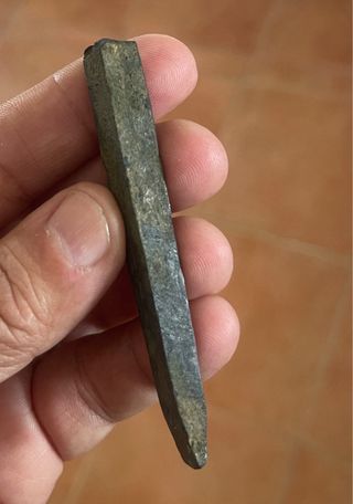 Cincel de bronce de Egipto