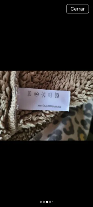 Chaqueta con estampado de leopardo y forro polar