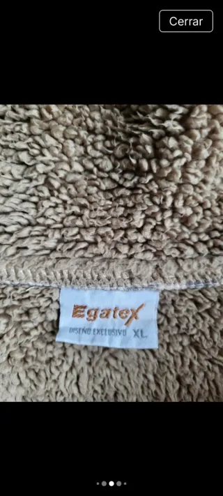 Chaqueta con estampado de leopardo y forro polar