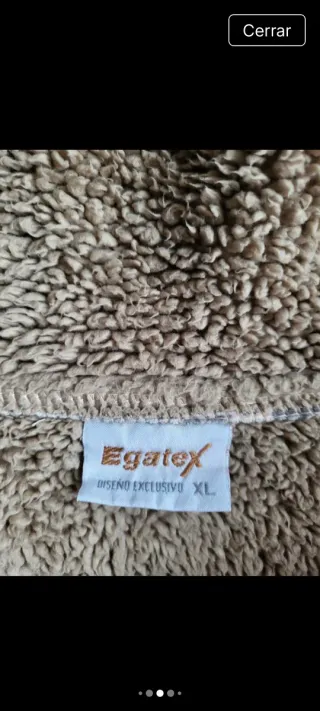 Chaqueta con estampado de leopardo y forro polar