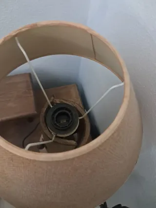 DOS Lámparas de mesa de piedra y tela