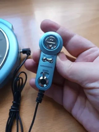 Reproductor CD MP3 Grundig Azul Portátil