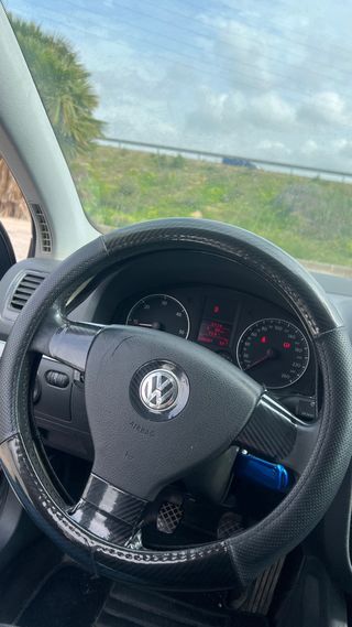 Volkswagen Golf 2004