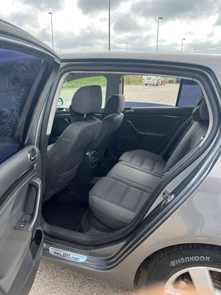 Volkswagen Golf 2004