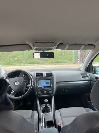 Volkswagen Golf 2004