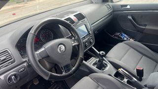 Volkswagen Golf 2004