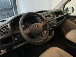 Volkswagen Caravelle 2016