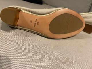 Zapatos mujer Barrats beige y oro