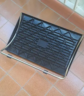 Reposapiés ergonómico negro