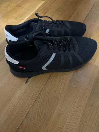 Zapatillas Levis Almayer Life Negras Talla 42
