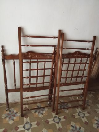 Cuna de madera estilo clásico