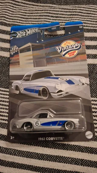 Hotwheels 1962 Corvette Vintage Racing Club