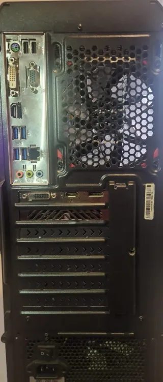 Ordenador sobremesa Negro/Plata